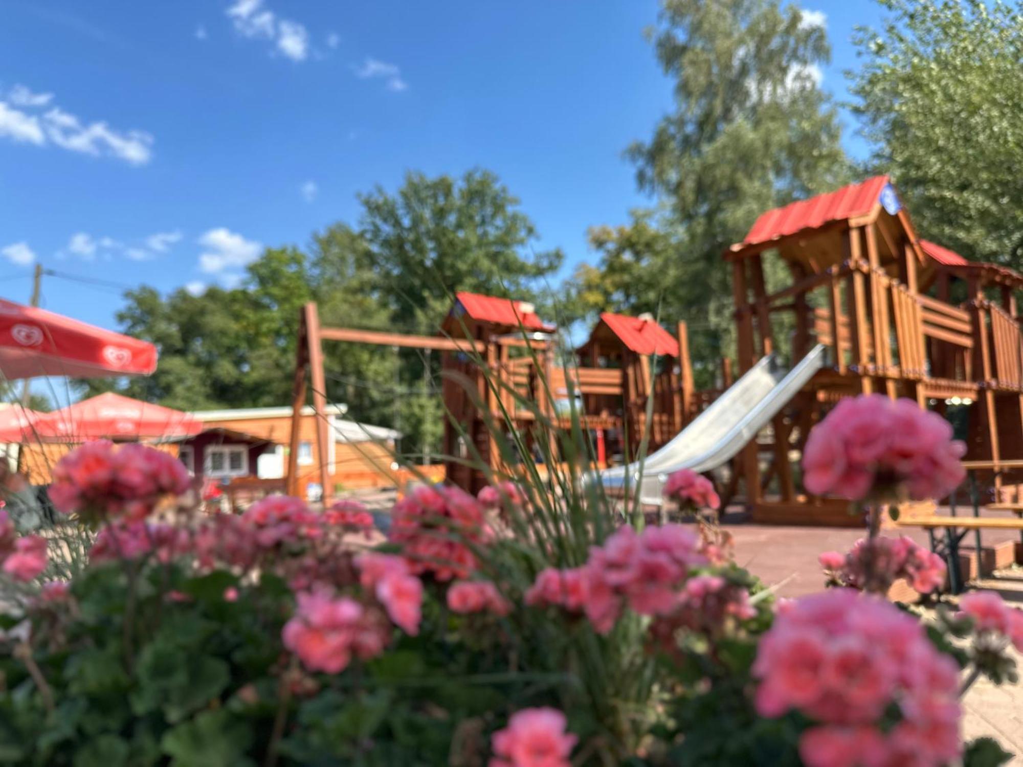 Ferienpark Plötzky Schönebeck Exterior foto